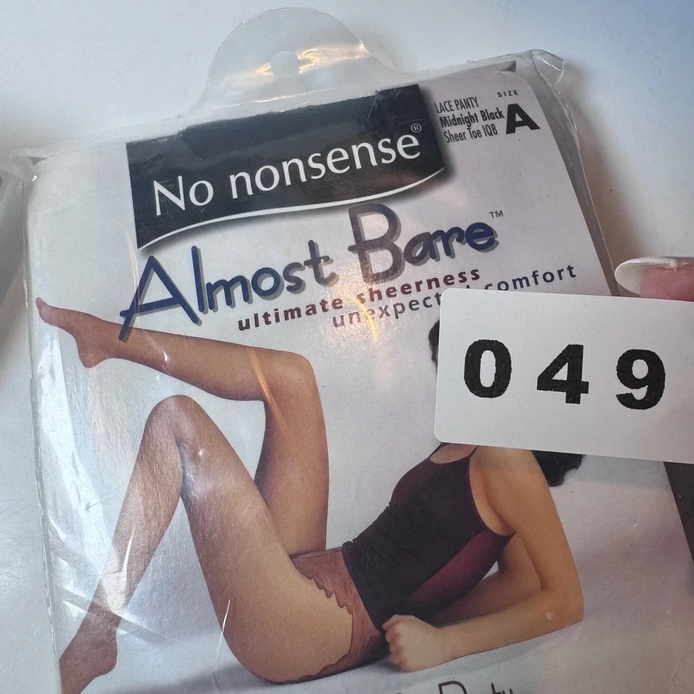 No nonsense Almost Bare Pantyhose Women Size A Midnight Black Lace Hi-Cut Sheer